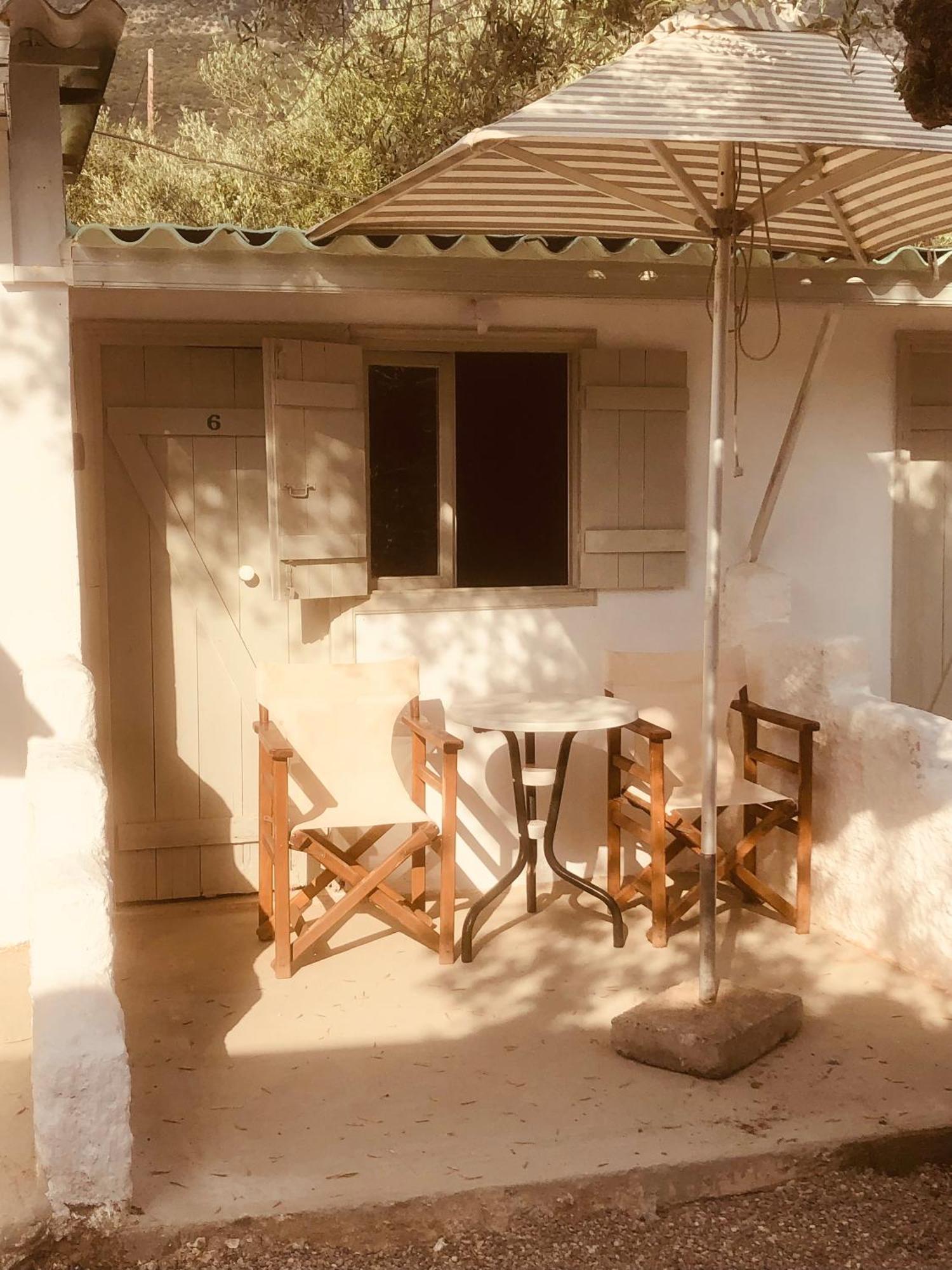Barreira Beachfront Rooms 6 Kalamáta Buitenkant foto